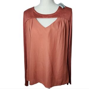 BKE Red Vneck‎ Long Sleeve Blouse Size Medium